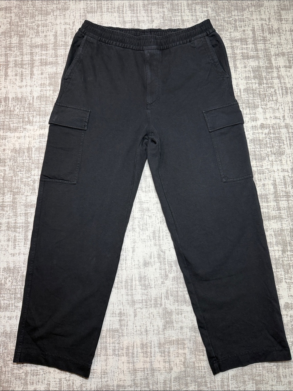 Uniqlo Men's Washed Black Cargo Pants with Elastic Waist band Size 33-36